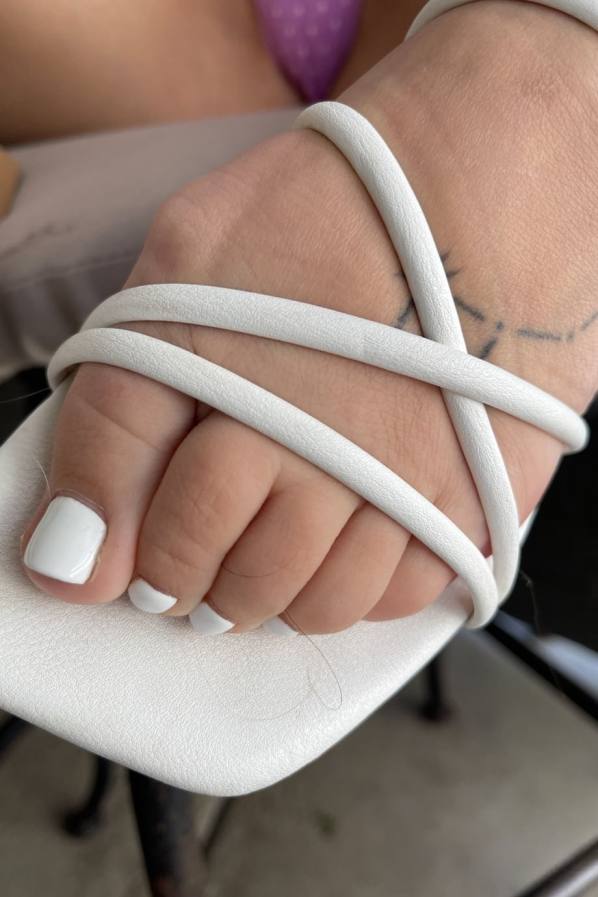 Rope falls off, Aria Banks strips nude