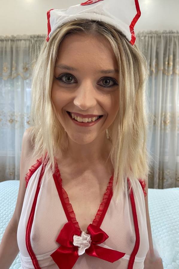Maria Anjel the nurse spreads bare pussy