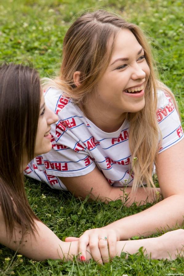 Pussy rubbing fun with Selvaggia and Gabriella Lati