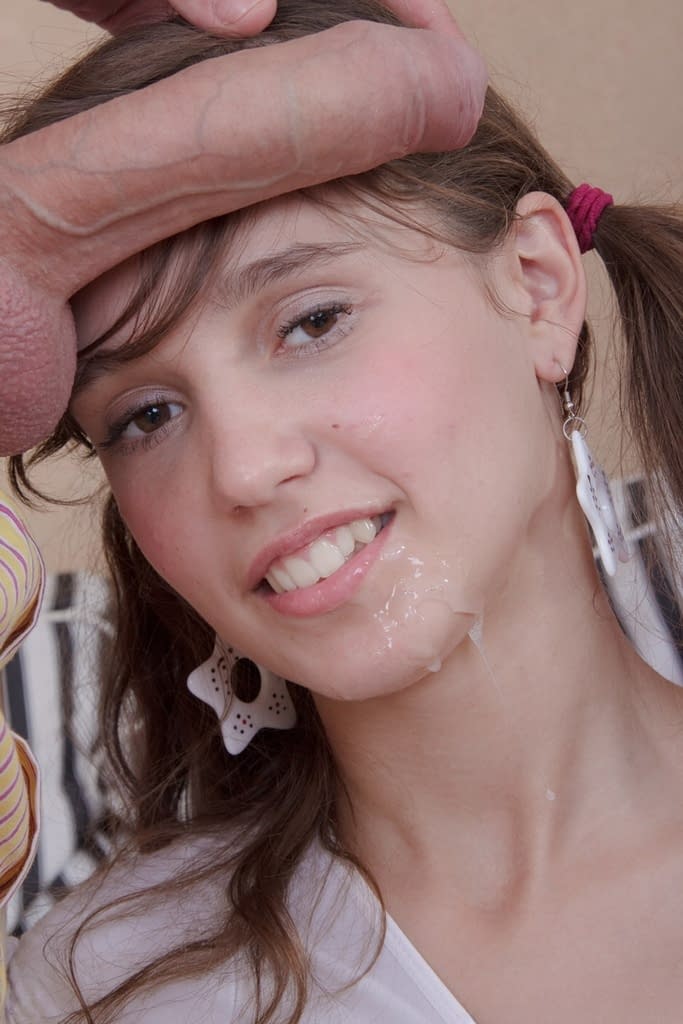 Deflowered babe takes hot cum on open mouth