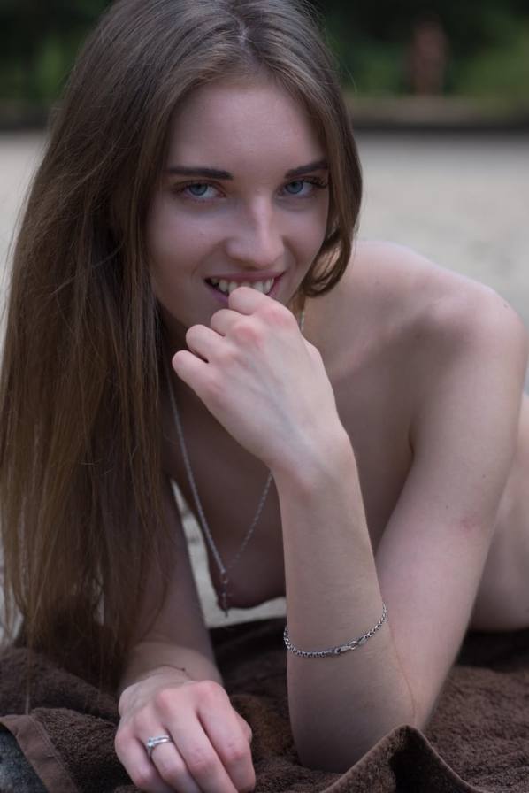 Porn Photo - Vika Lita Busty Vika Lita strips bare, pussy