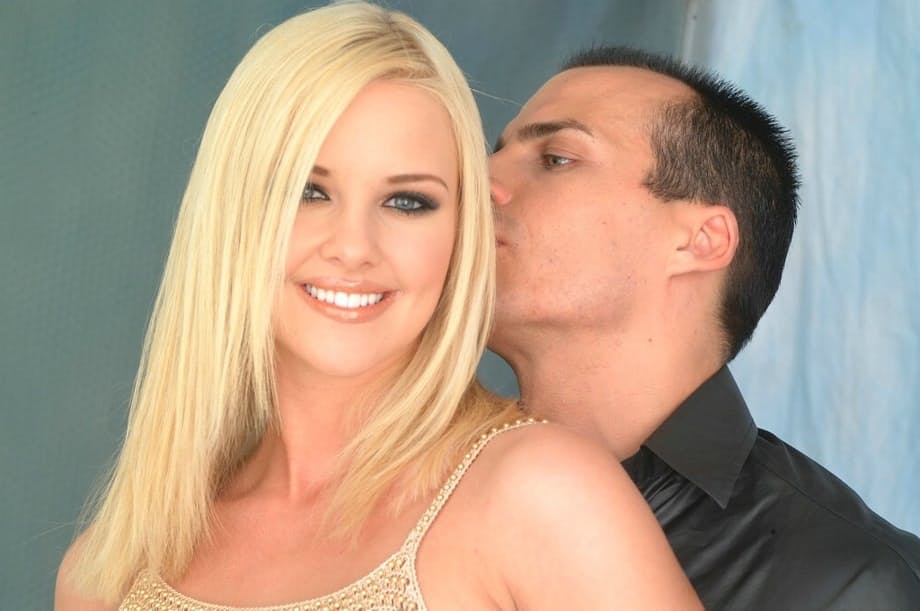 Hannah Harper sucks a fat cock pussy to mouth