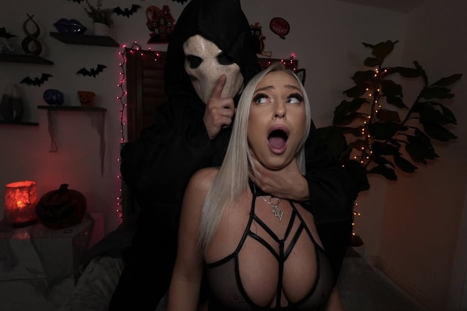 Big tits Elana Bunnz fucks the Grim Reaper hard