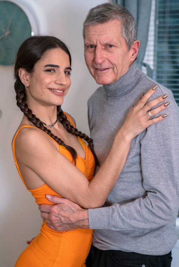 Candie Luciani rides a senior cock, then face sits him