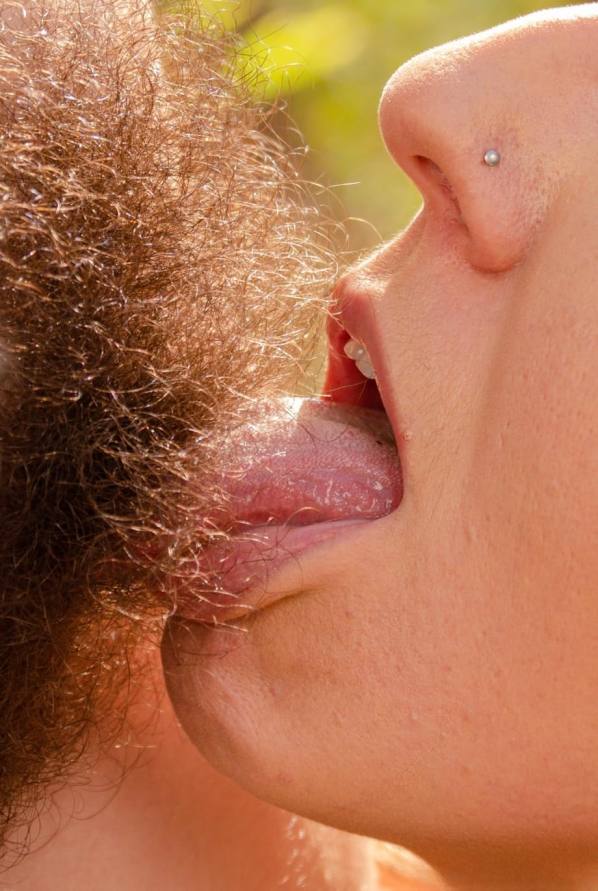 Pearl Sage & Nikki Silver fuck with hairy muffs