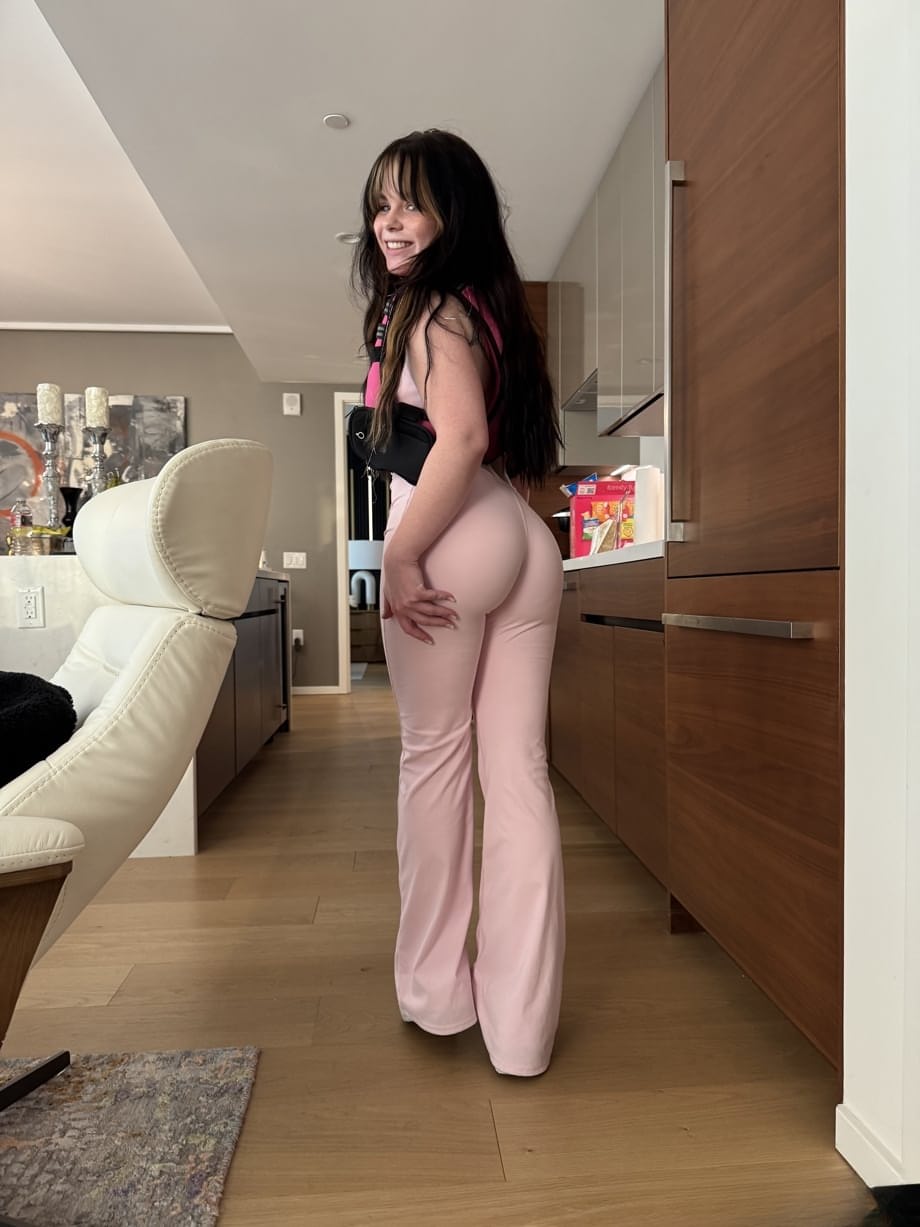 Kissing then stripping, slut Lola Valentine teases in hot