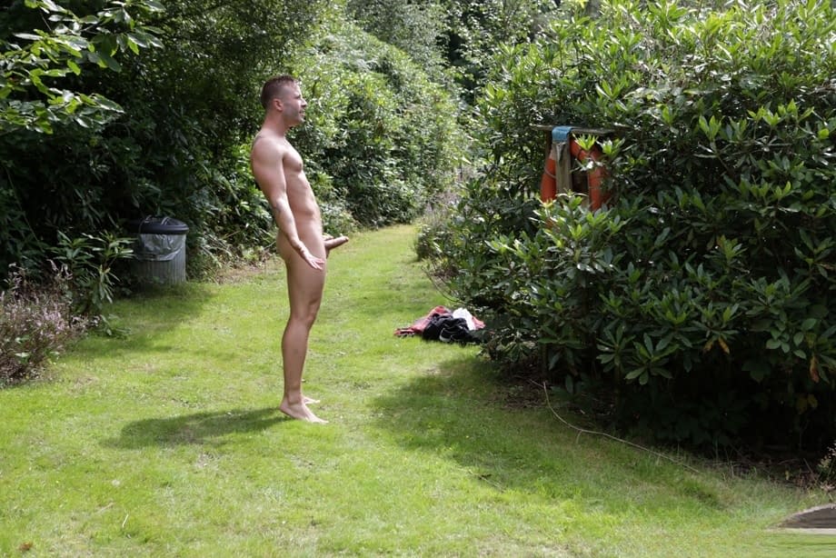 Honour May and gal pals suck cock in CFNM outdoor