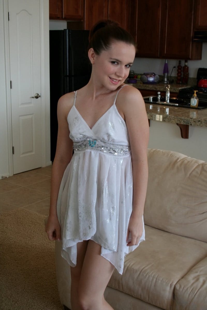 Naked amateur drops dress, bare tits and pussy out