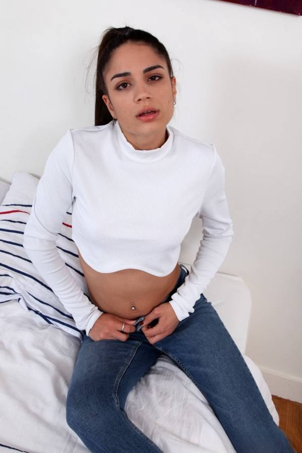 Candie Luciani strips bare, ponytail bouncing