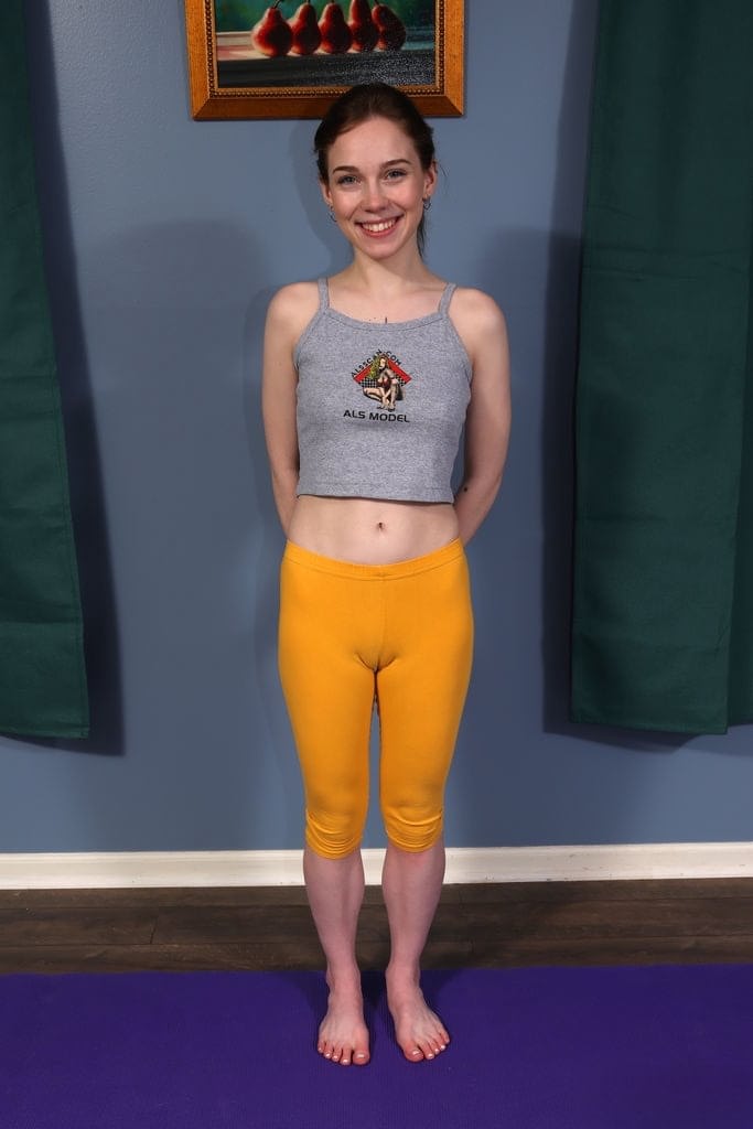 After yoga, Venus Vixen toys cunt and pisses