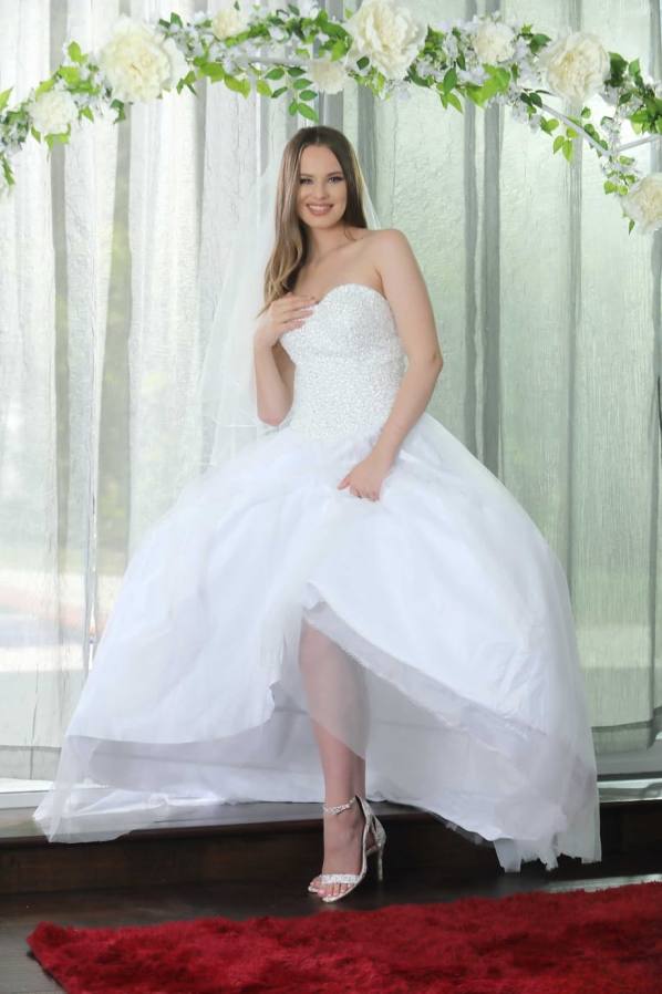 Naked Jillian Janson strips bare in bridal veil