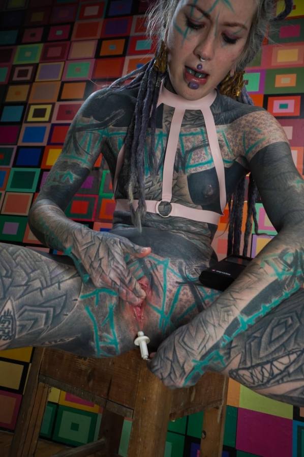Anuskatzz sucks black cock then fucks her pussy