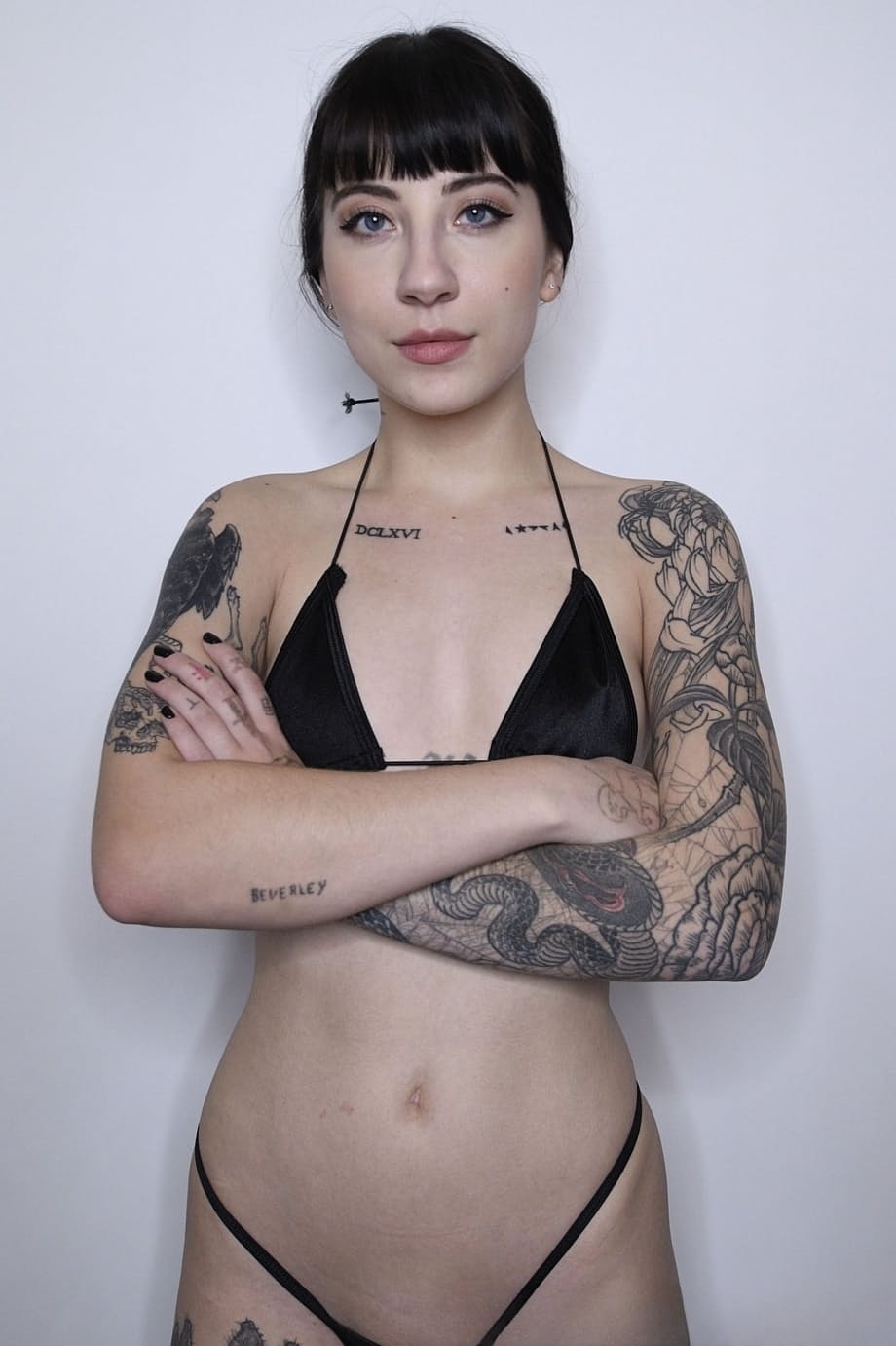 Charlotte Sartre, tattooed wrestler, gets cock in mouth