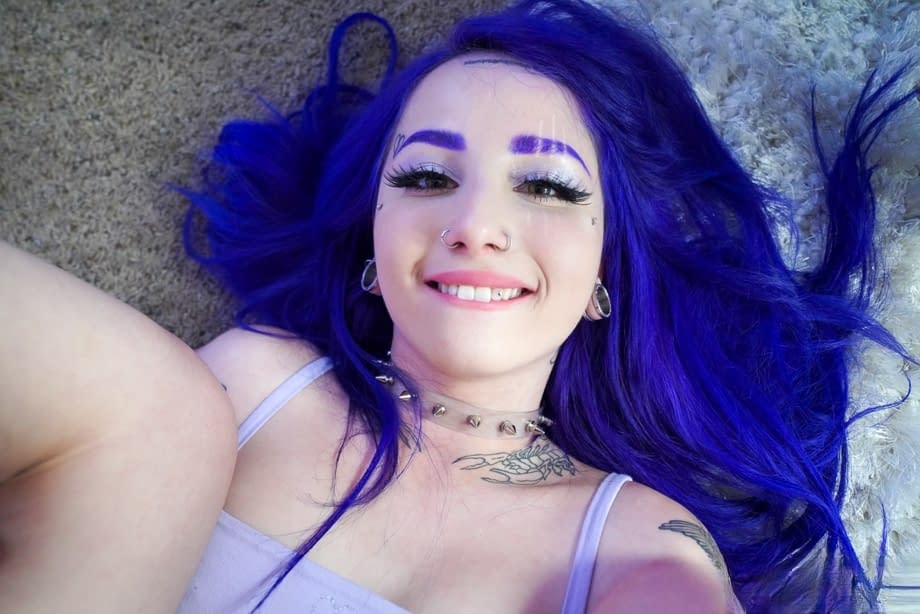 Val Steele gets pounded POV then facial cum