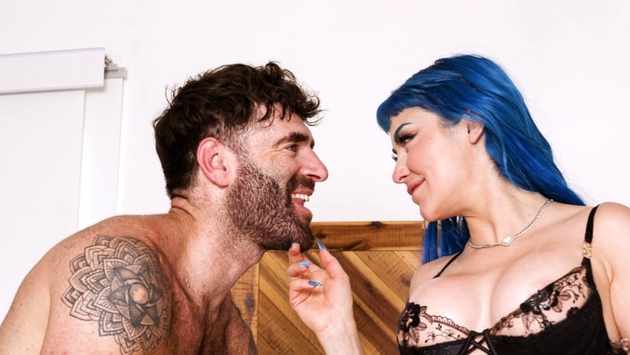 Jewelz Blu's big tits bounce on two stiff cocks