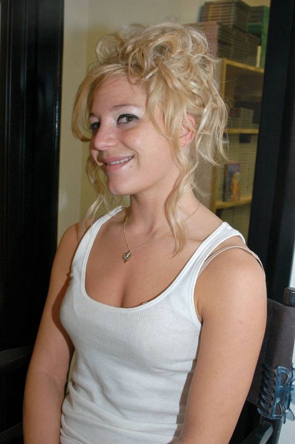 Aurora Snow blonde strips bare, shows natural tits