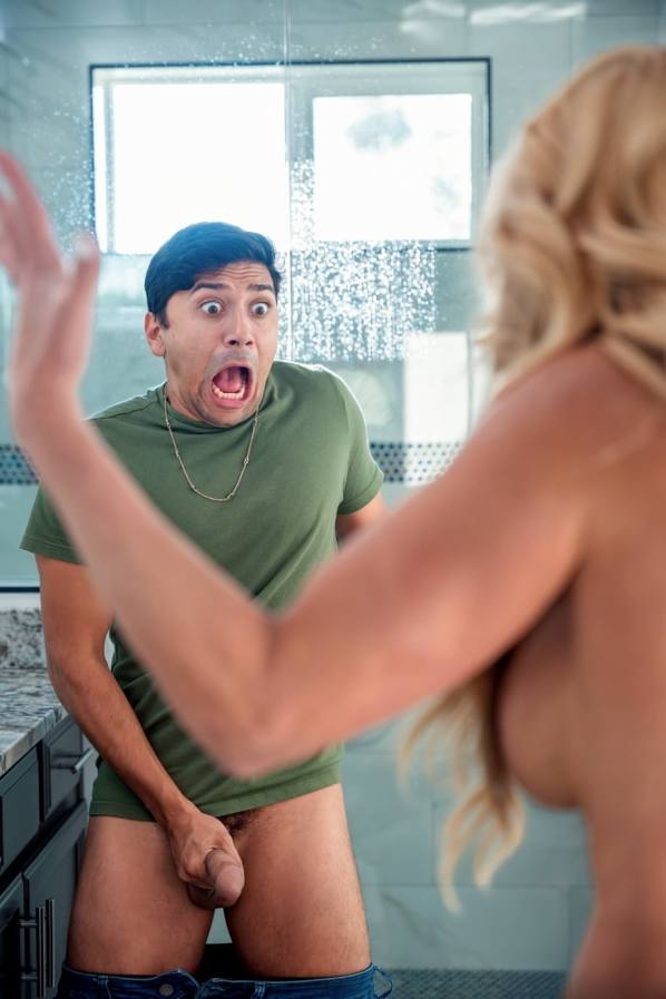 Stepson gets seduced, Taylor Vixxen takes creampie